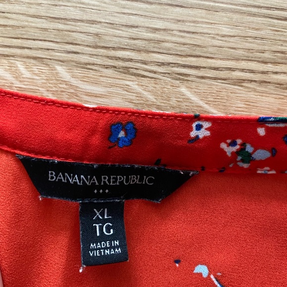 Banana Republic Blouse - Picture 4 of 4